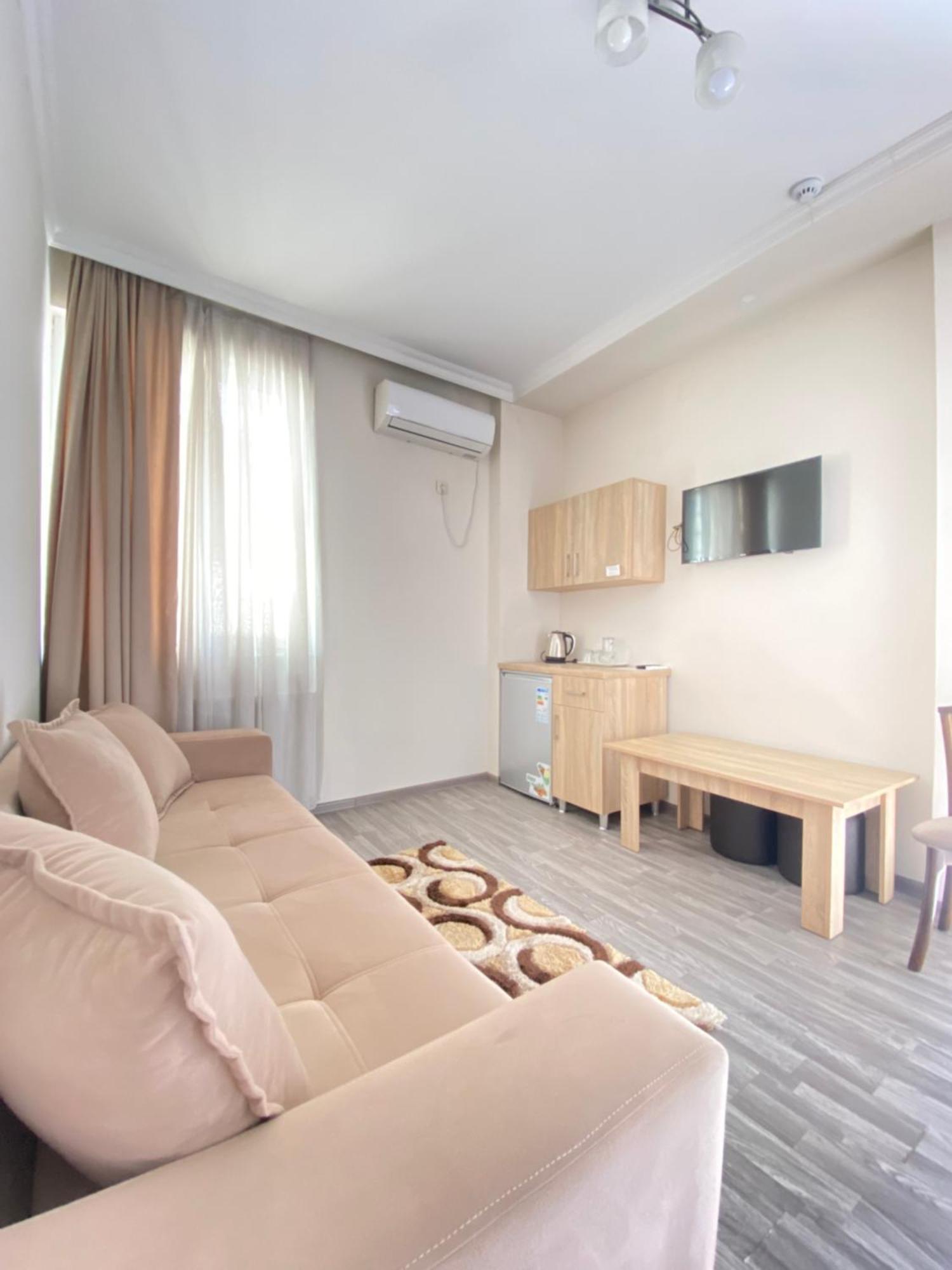 Hotel Garanti Batumi Eksteriør billede