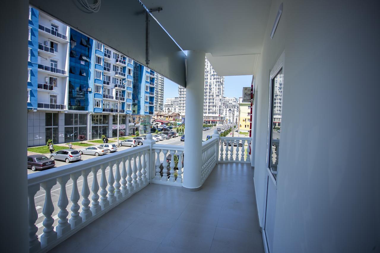 Hotel Garanti Batumi Eksteriør billede